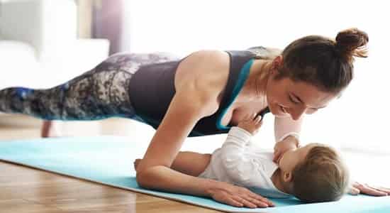 Держим планку упражнение после беременности