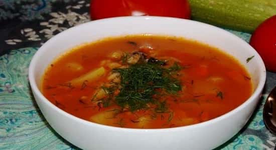 Вегетарианский суп Томатный с рисом и фасолью