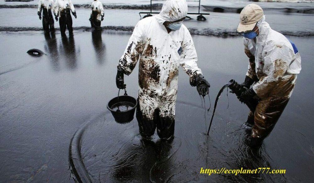 Oil pollution of the oceans